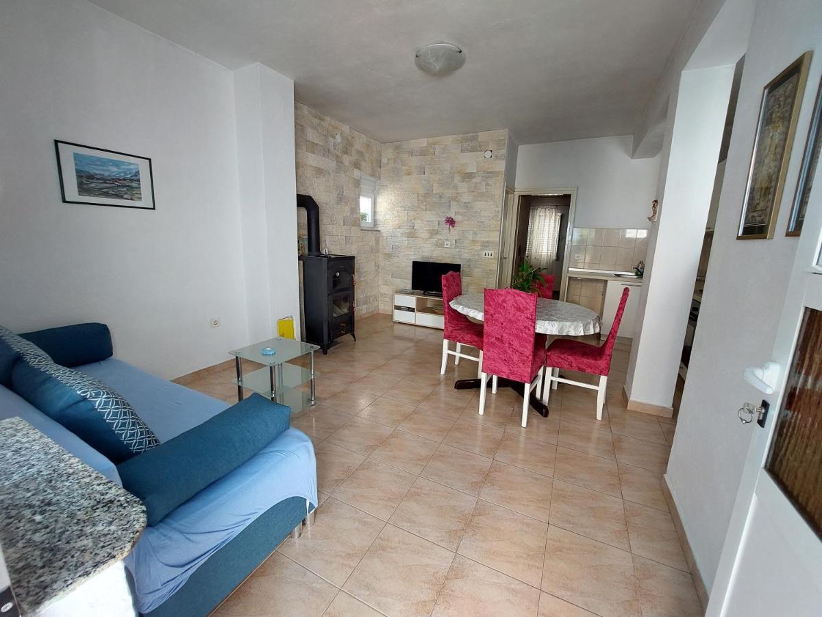 Apartman Lucija Seline Exteriér fotografie